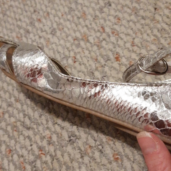 💞 Chinese Laundry sandals - Picture 8 of 8